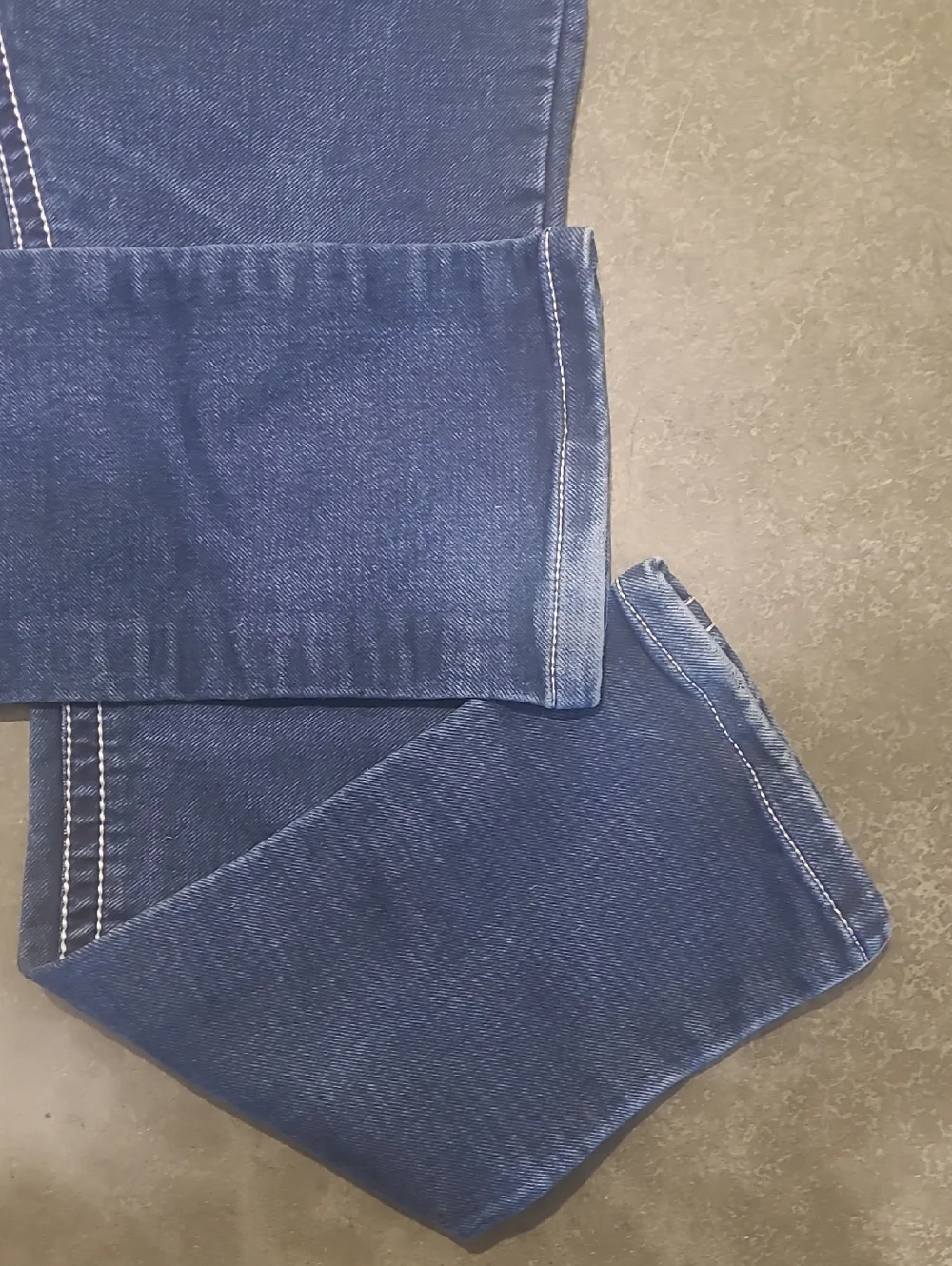 VINTAGE TRUE RELIGION HIGH RISE JEANS - Picture 13 of 13